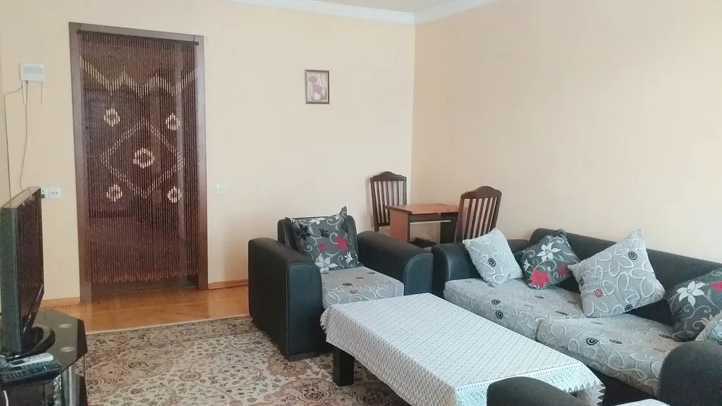 Квартира в центре, в старинном архитектурном доме