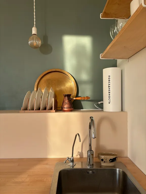 Атмосферная квартира с уникальным дизайном и проектором для фильмов