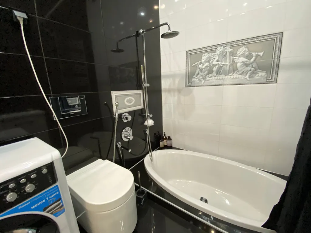 Дизайнерская квартира в центре с видом на храм