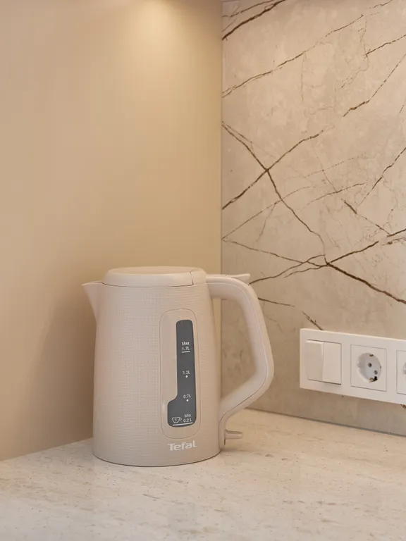 Современная, новая квартира с видом на горы