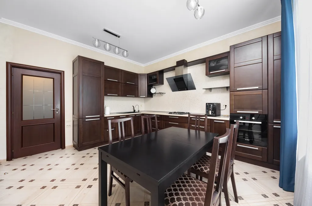 Дом с бассейном