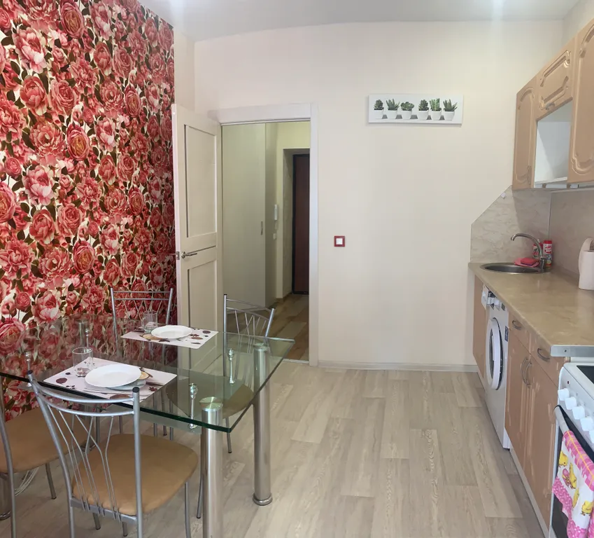 Квартира в центре, ЖД