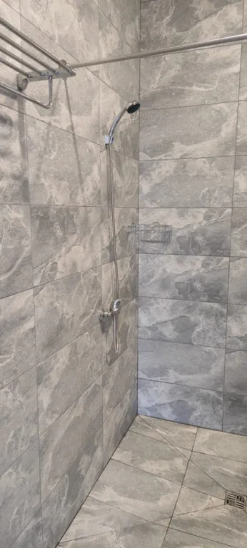 Трехместный номер с выходом во двор