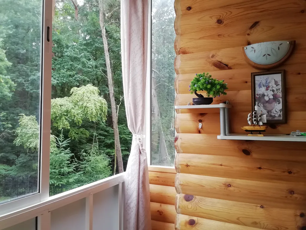 Квартира у моря, с видом на озеро и сосновый бор