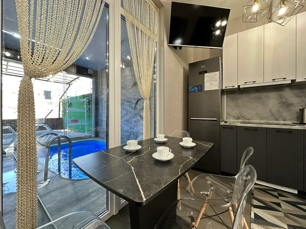 Домик у реки