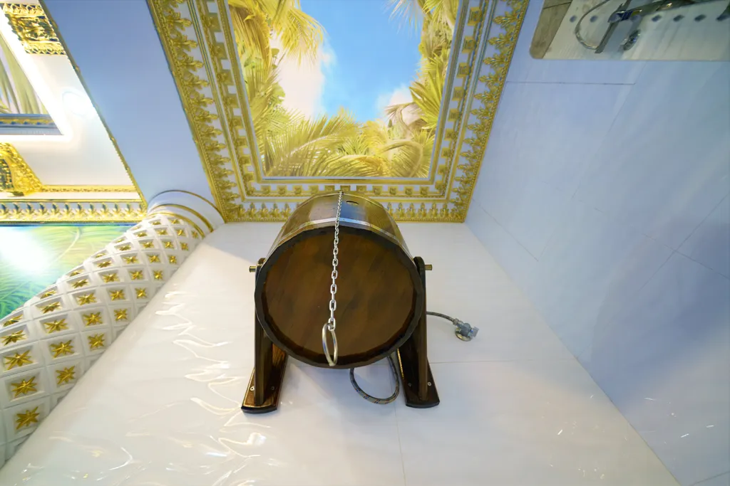 Коттедж с бассейном и сауной