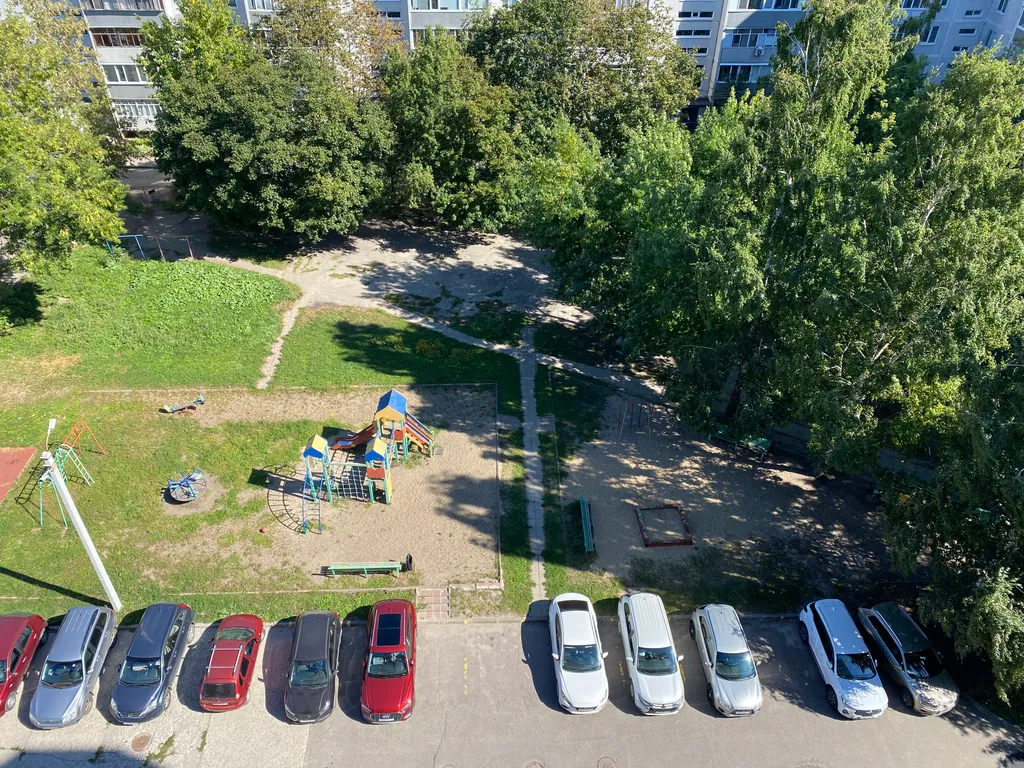 Квартира напротив увауга