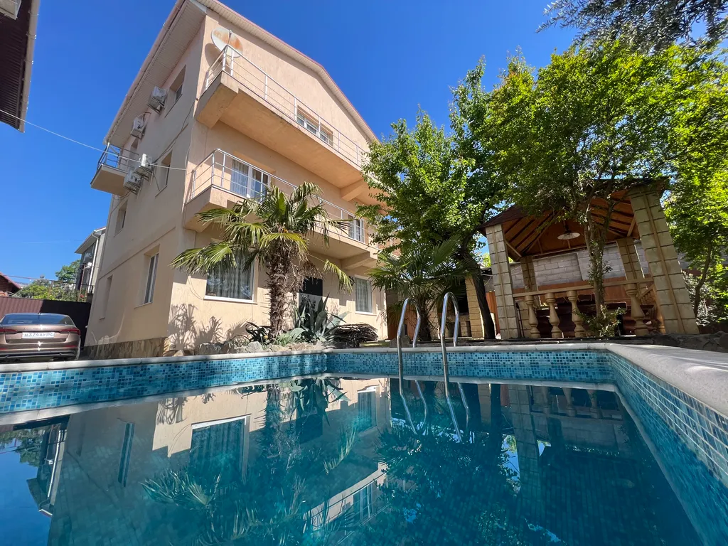 Коттедж Дом с бассейном и баней — аренда посуточно в Отрадное