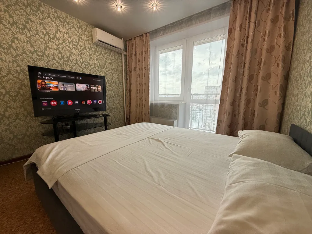 "В Гости!" на Запорожской 53 (1к квартира рядом с БЦ "Сити")