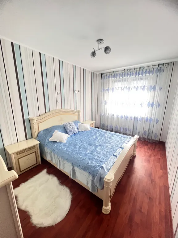 Уютная просторная квартира с видом на лесопарк Пышки