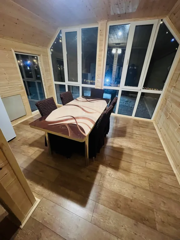 Большой коттедж