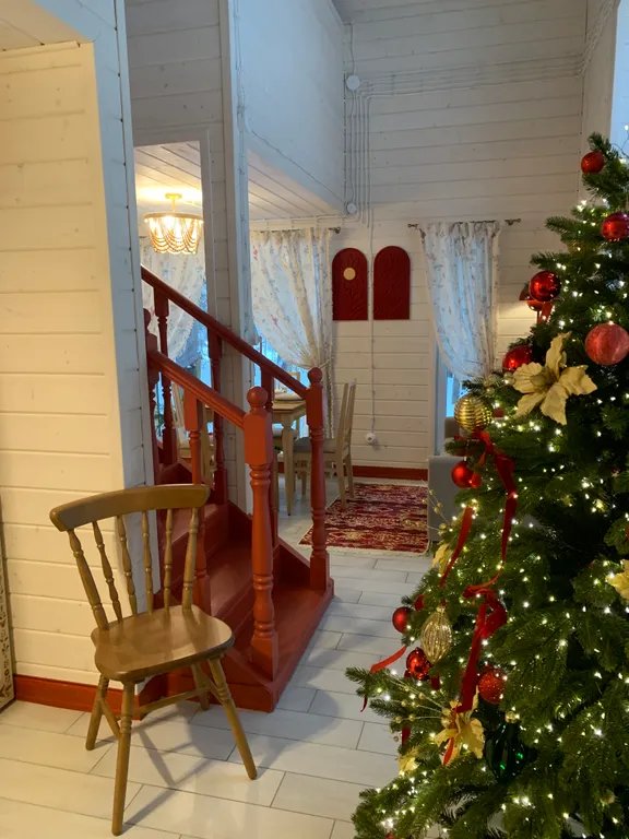 Красная Матрешка - глэмпинг в лесу