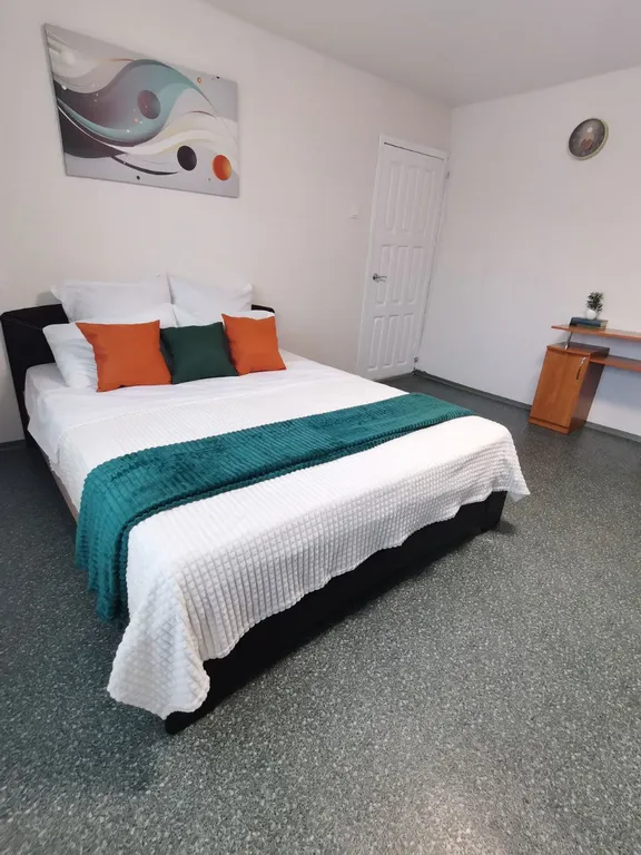 Уютная квартира — аренда посуточно в Пыть-Ях