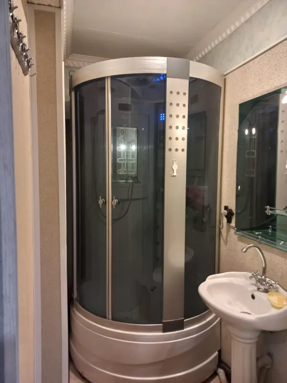 Особняк 207 кв м, элитный городской район, командированным документы