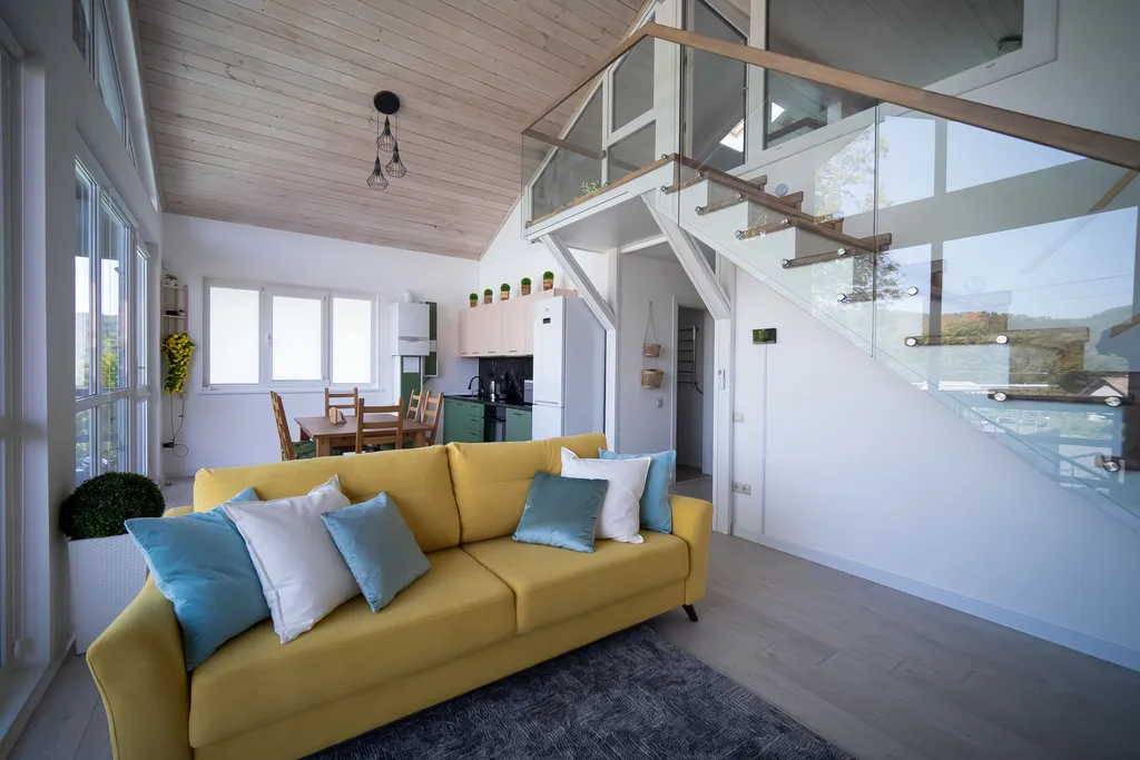 Уютный дом с теплым бассейном, дровяной баней и сибирским чаном