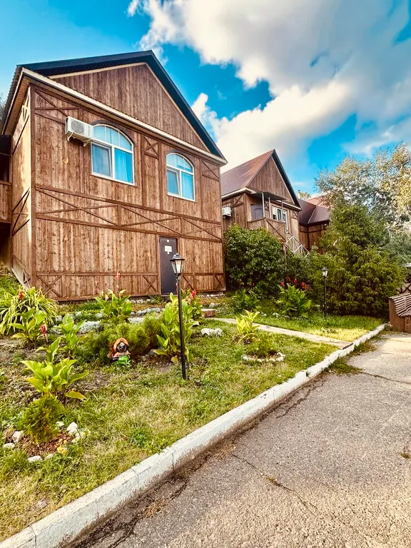 Большой дом с мангалом