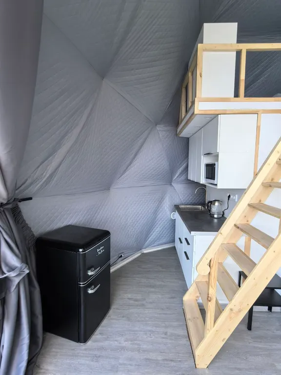 Купольный дом Атлантика с террасой и видом на озеро