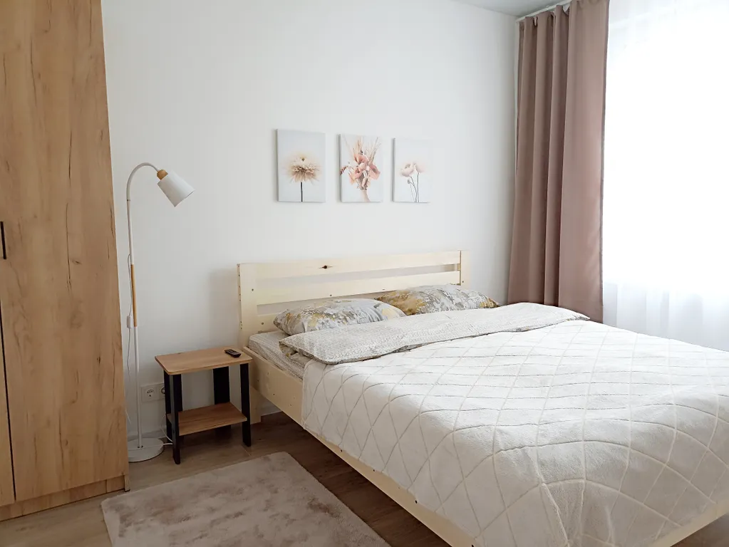 Новая современная квартира у МРНЦ имени Цыба и Росатом — аренда посуточно в Обнинск