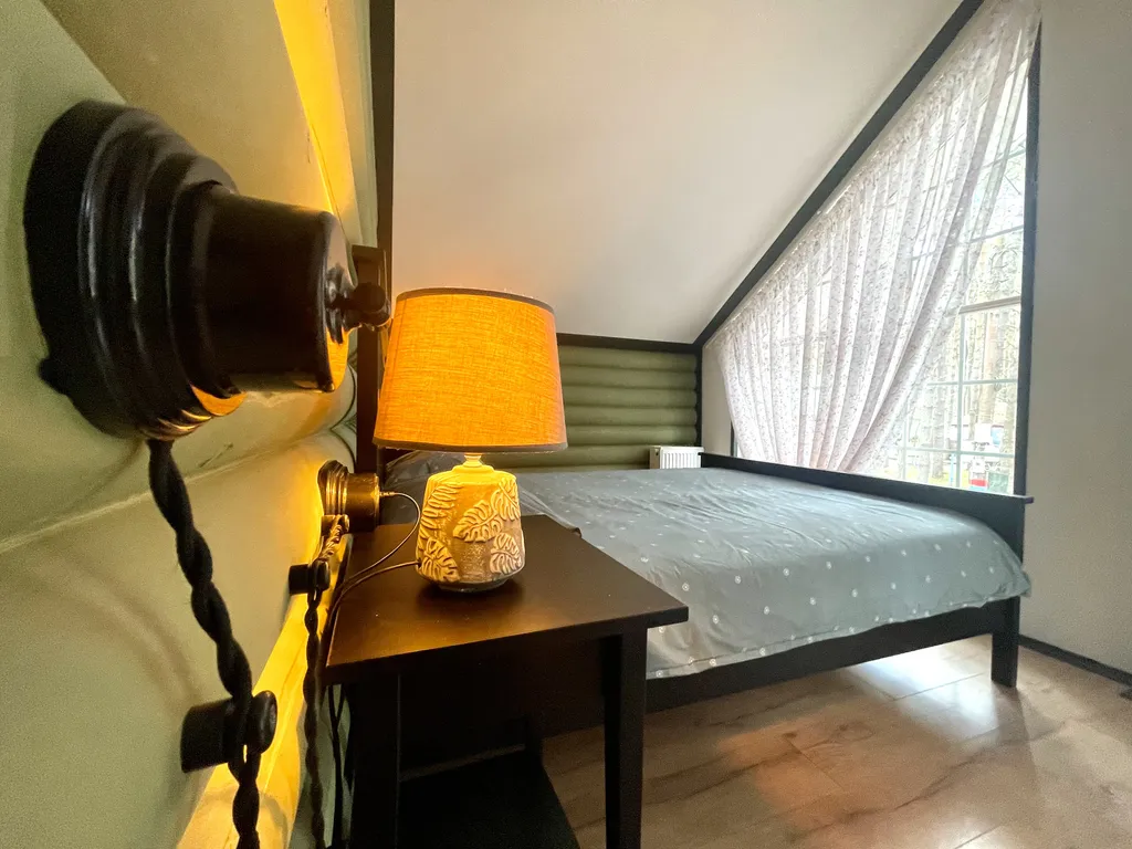 Уютный бревенчатый дом в сосновом бору