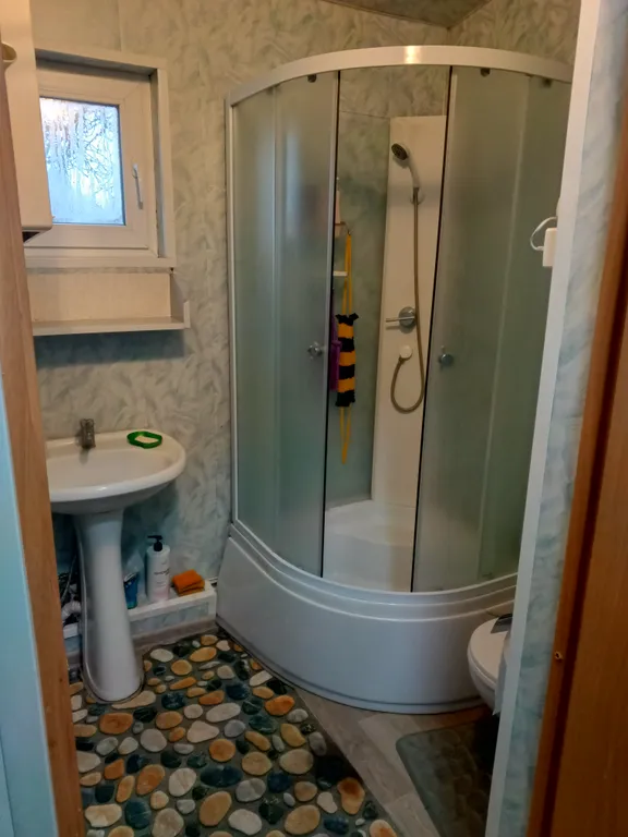 Второй этаж двухэтажного дома со всеми удобствами