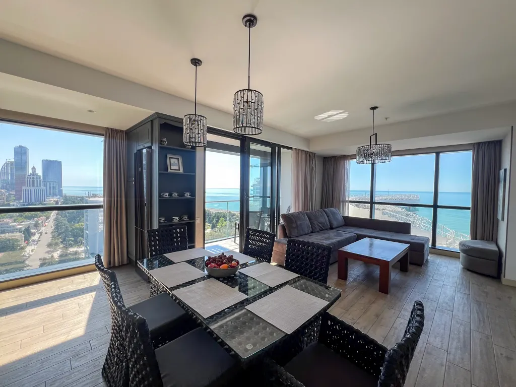 Трехкомнатная квартира c шикарным видом на море, Porta Batumi Tower