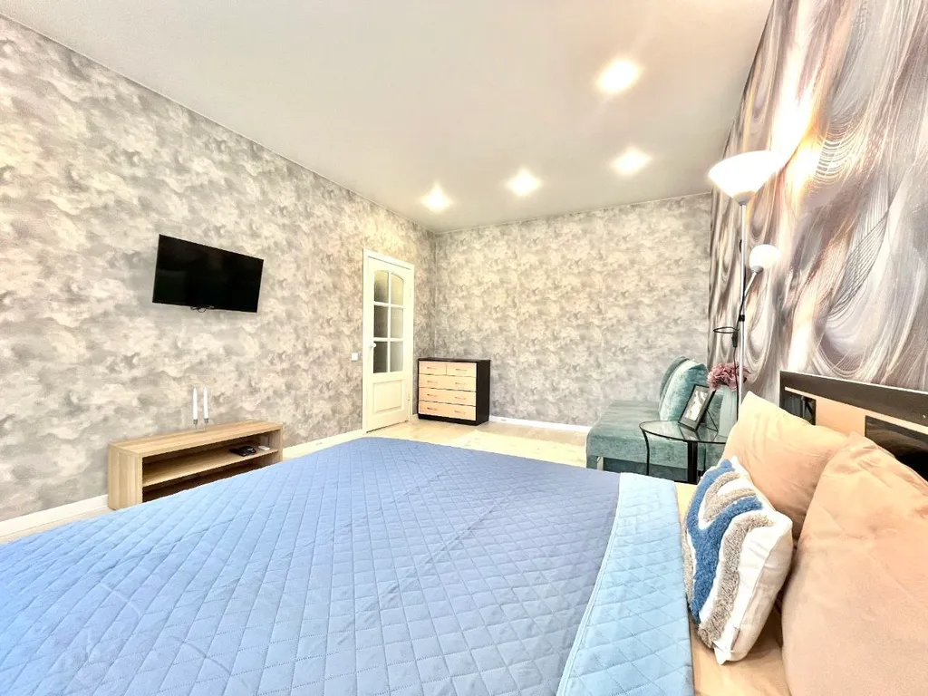 Уютная квартира рядом с ДС Молот