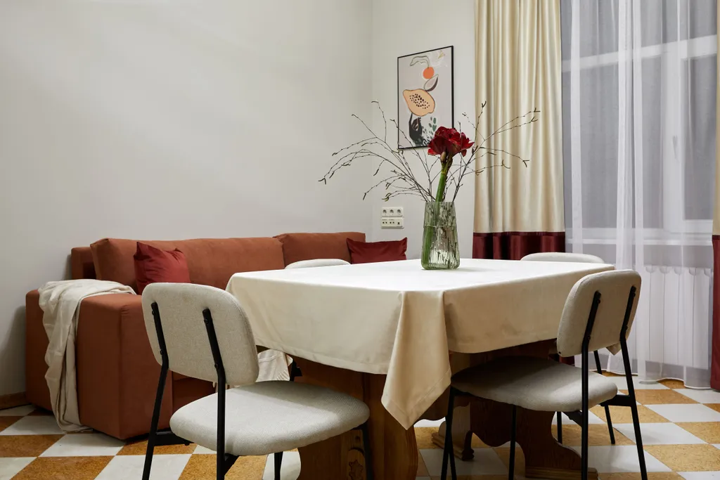 3 спальни, балкон, красивый дом