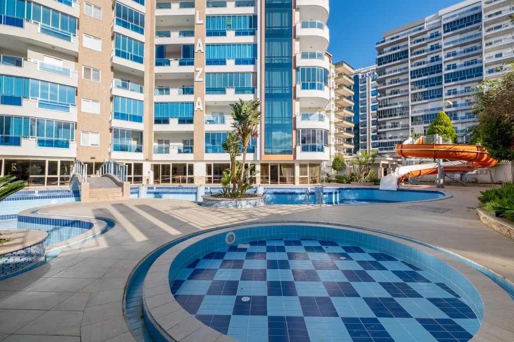 Апартамент с видом на море и горы