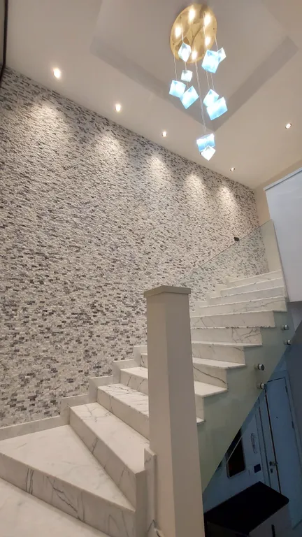 Двухуровневая квартира с собственным выходом к бассейну