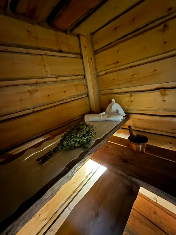 Дом на берегу озера Лососинное