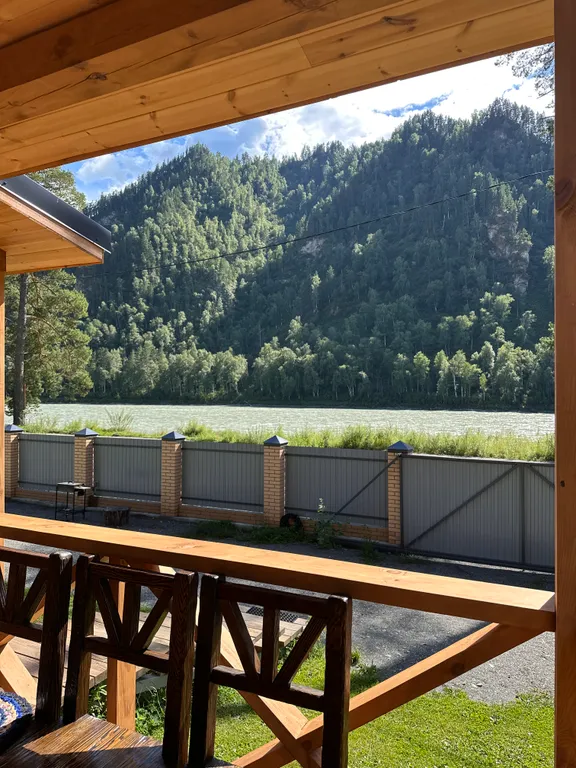 Новый круглогодичный 3-й коттедж на берегу Катуни