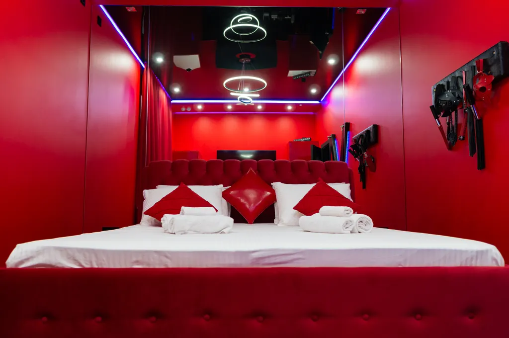 Poмaнтичeский апартамент с темaтичеcким интеpьеpом