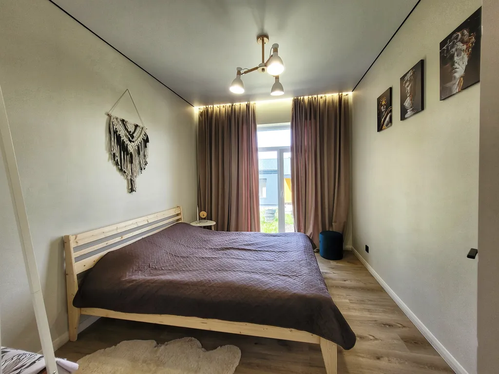 Дом в сосновом лесу