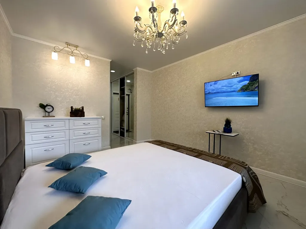 Студия, 5 минут до Фермер базара