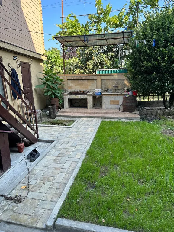 Квартира Комната в апартаментах с видом на гору, со всеми удобствами и кухней — Сухум