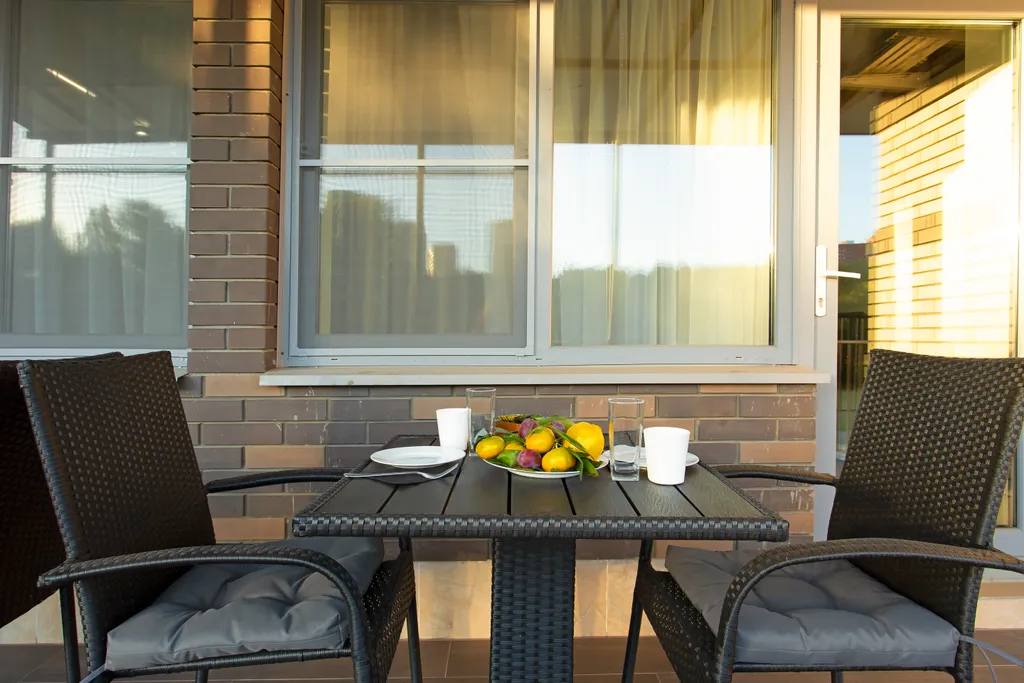 Апартамент на берегу реки с собственной террасой и выходом в парк