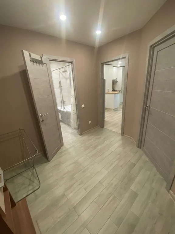 Квартира в новом районе, с новым ремонтом, большой парковкой