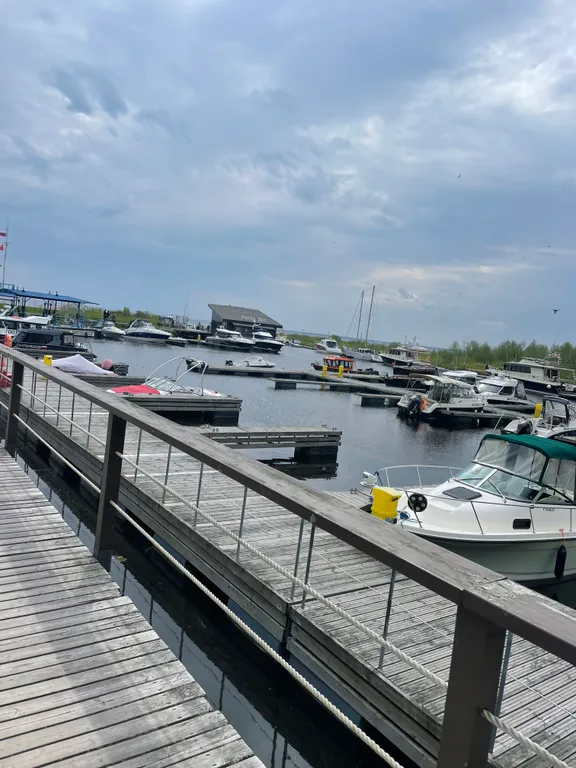 Коттедж Семейный дом с русской баней, беседками и мангалом — им. Морозова