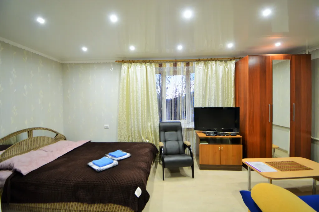 Однокомнатная квартира недалеко от КРЦ Плазма, сетевых магазинов