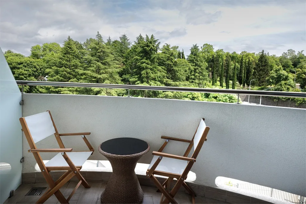 Студия с видом на парк