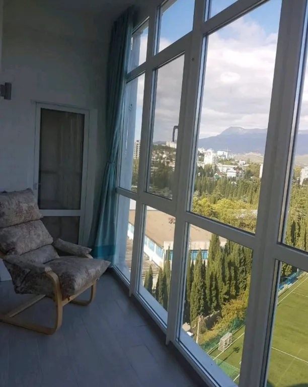 Отличная видовая квартира с современным ремонтом в парке возле пляжа