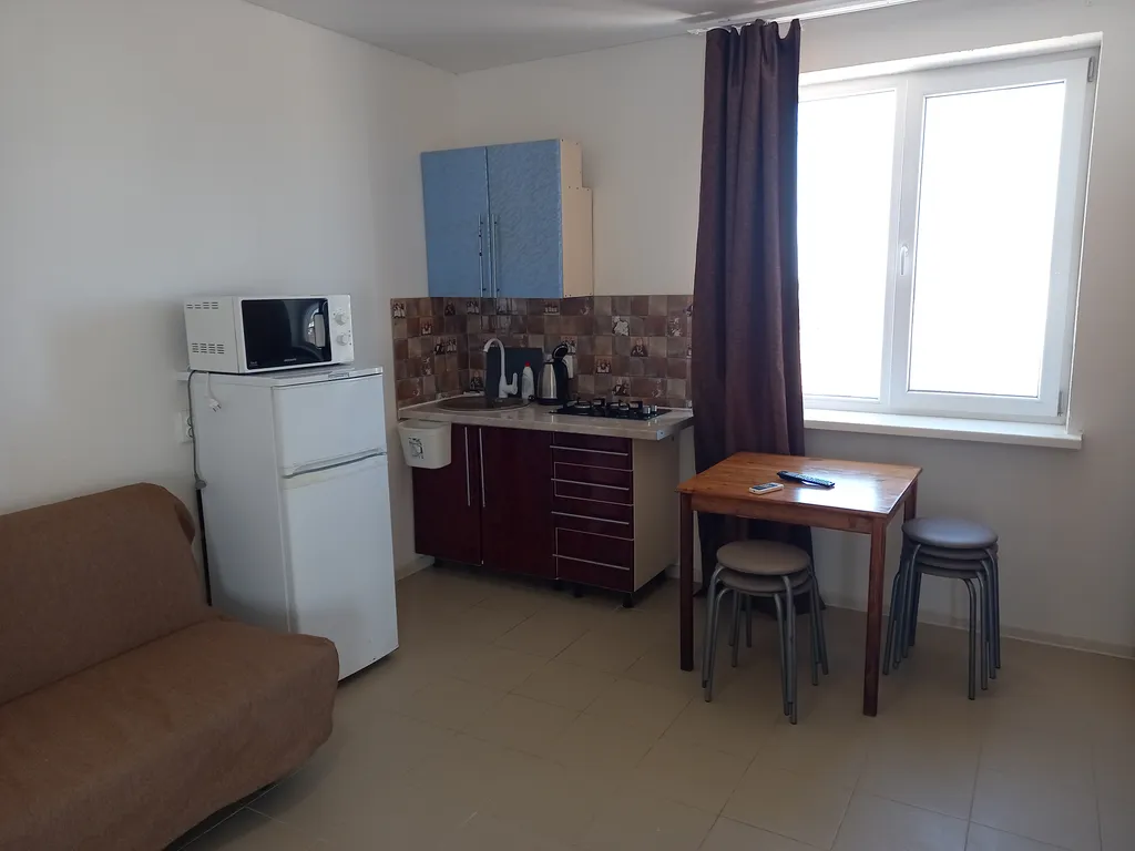 Квартира Двухуровневый номер с видом на море — аренда посуточно в Заозёрное