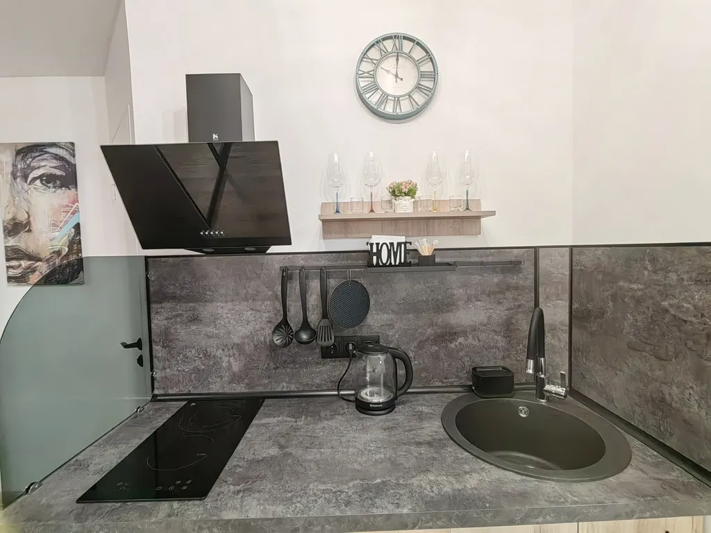 Современная двухкомнатная студия на Микрорайоне