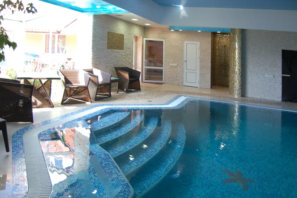 Дом с бассейном в Сенице