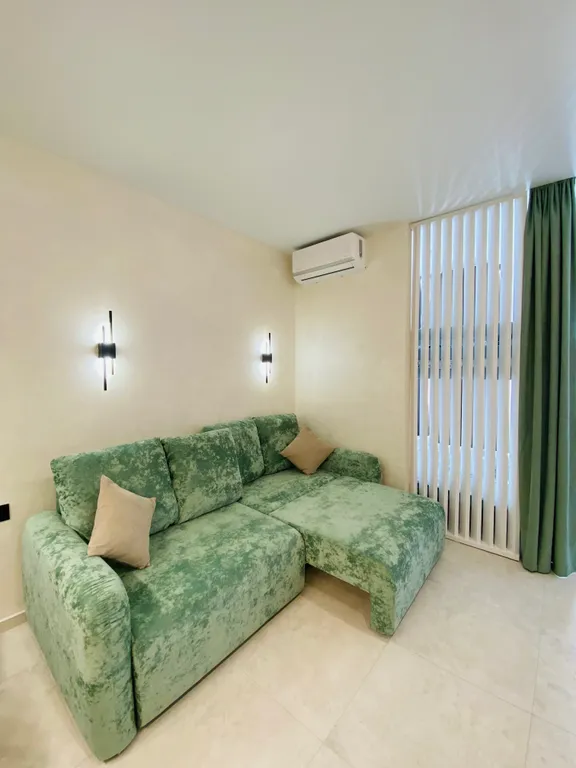 Студия с бассейном на семью с 2-3 детьми