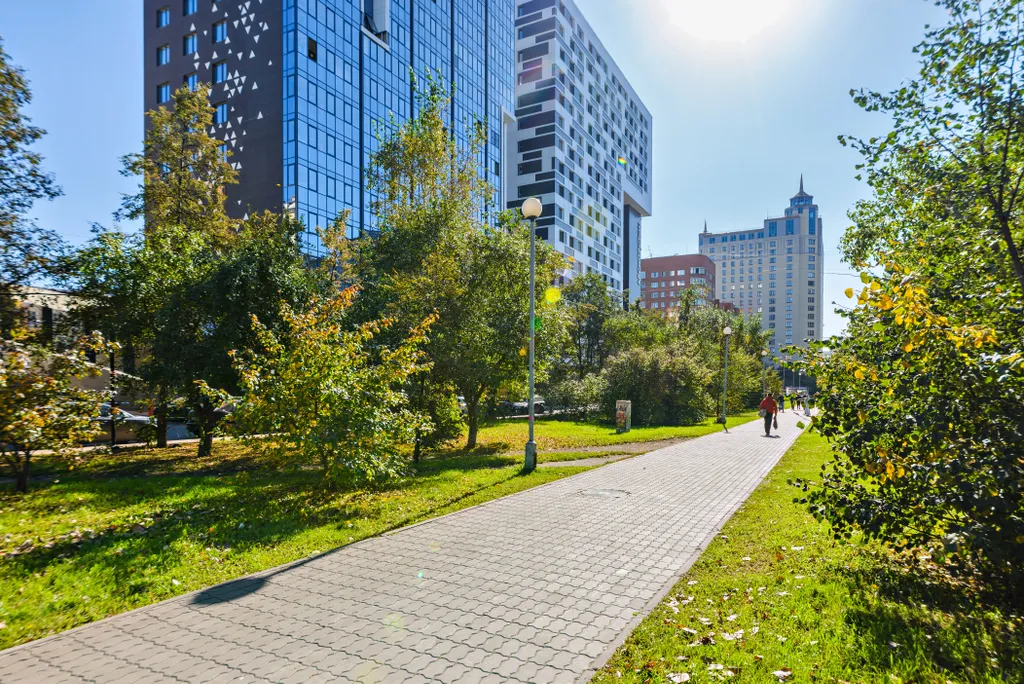 Место в подземном паркинге Центр Екатеринбурга Красивый вид.