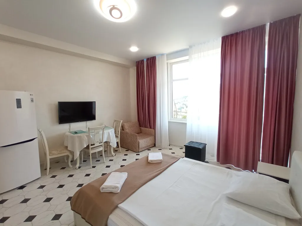 Квартира с видовым балконом на водопад Учан-су и виноградники