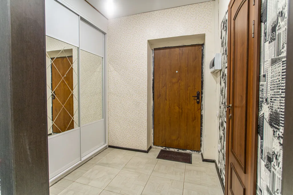 Современная студия в монолитном доме