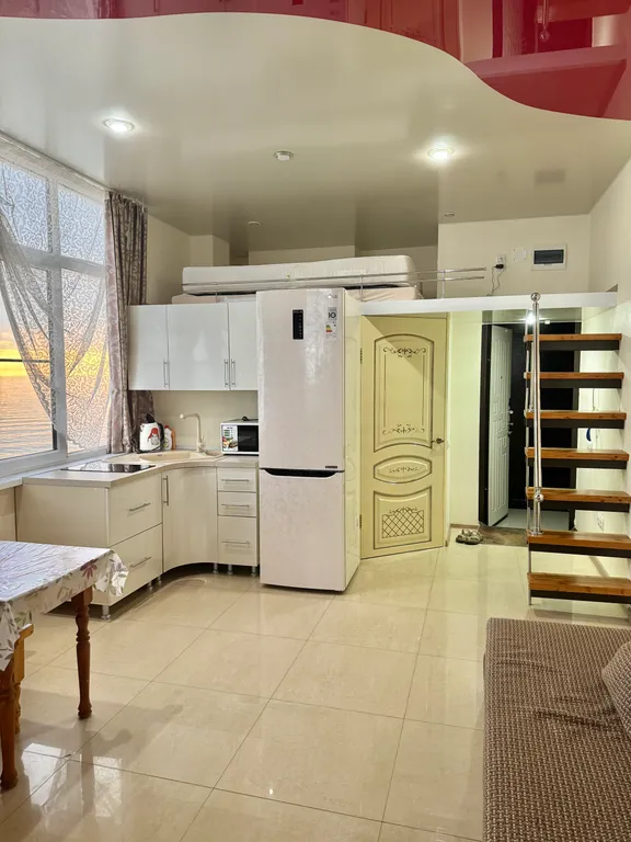 Солнечная квартира с видом на море