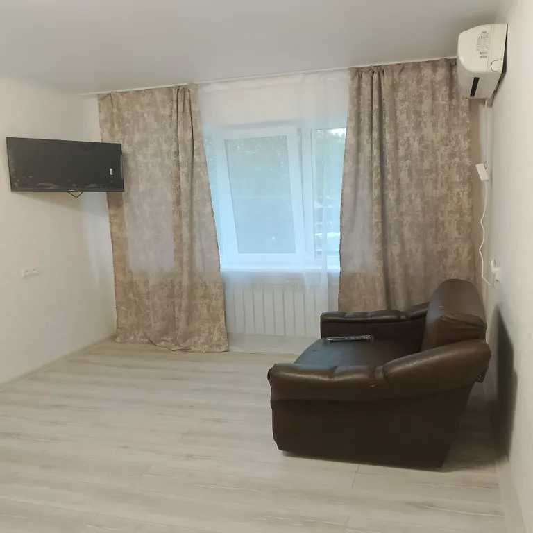 Уютная двухкомнатная квартира в 15 минут от моря